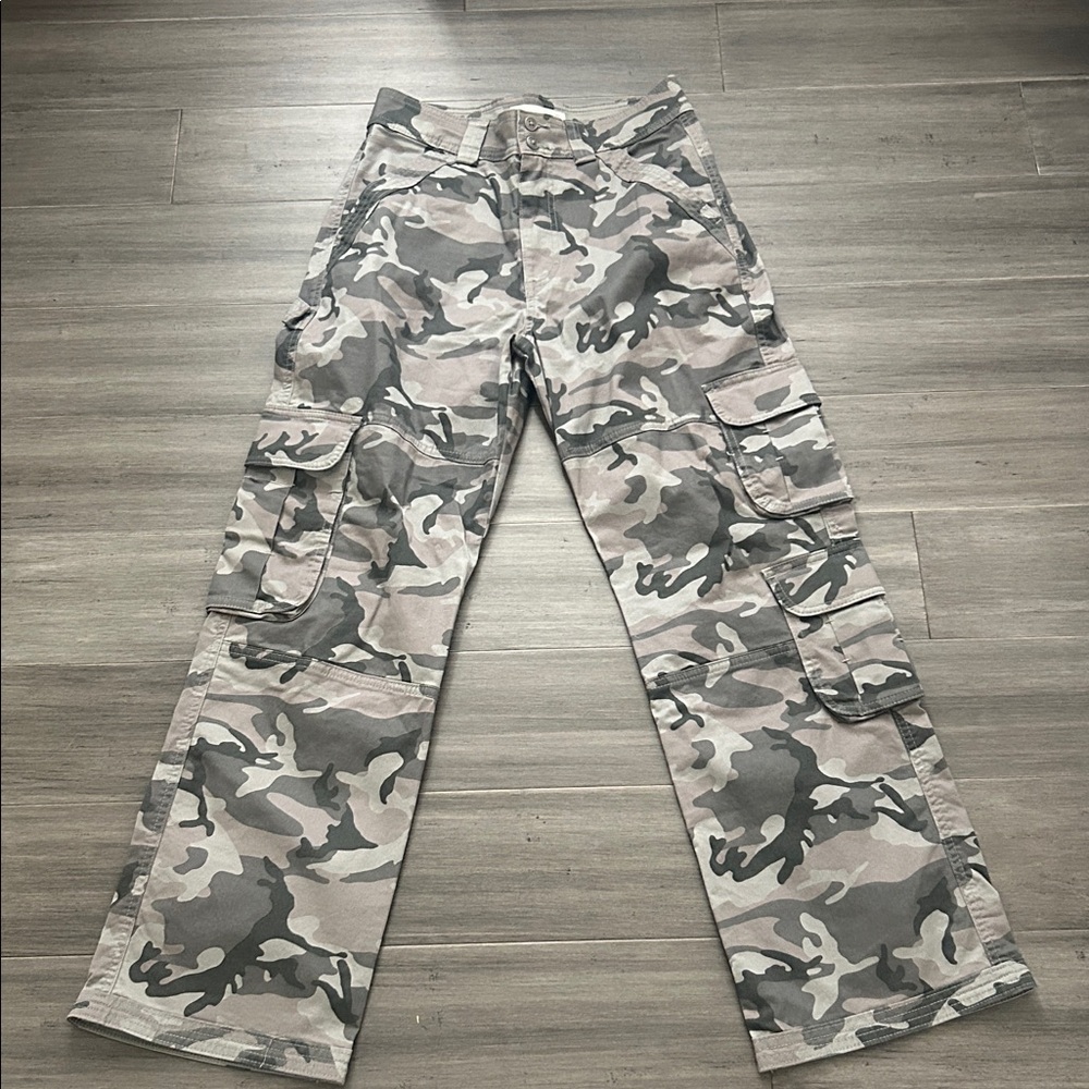 Abercrombie & Fitch Gray Camouflage Pants